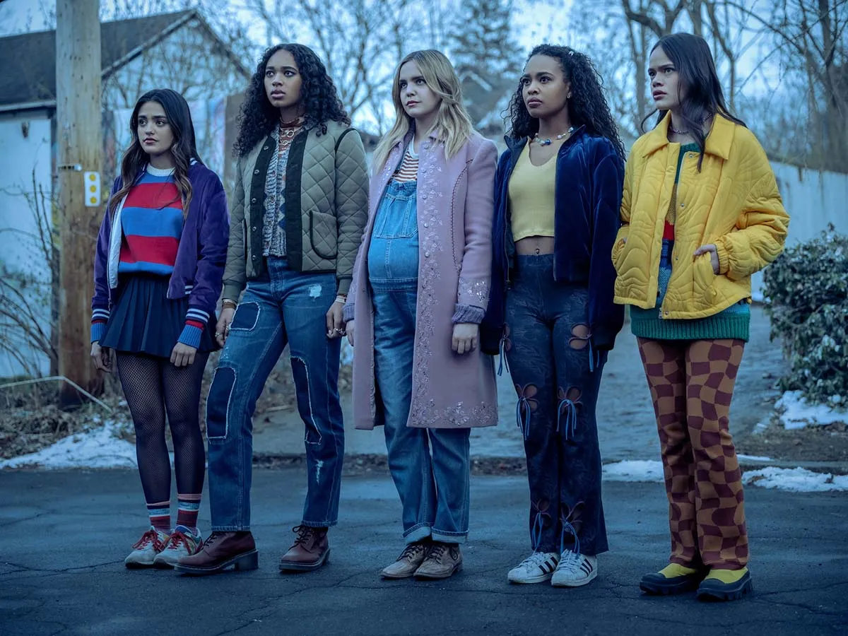 where to watch pretty little liars original sin season 2